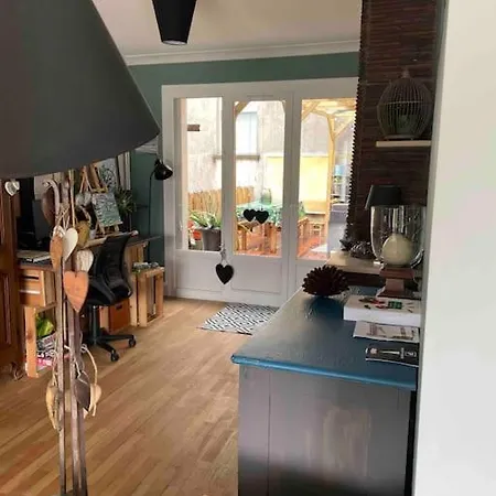 Maison De Dans La Baie Du Mont Saint Michel * Авранш